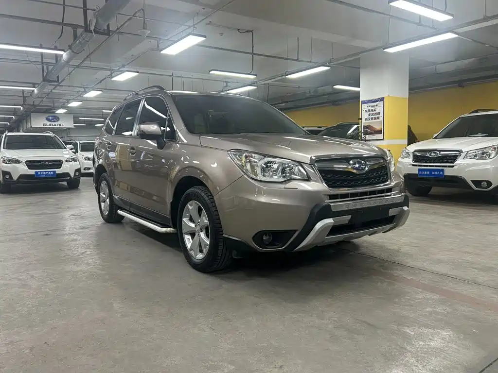 Subaru Forester 2014 — фото 3