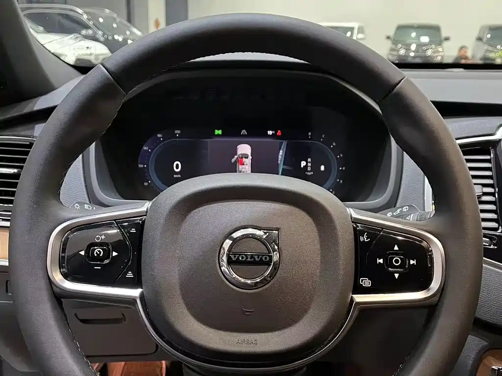 Volvo XC90 2025 — фото 10