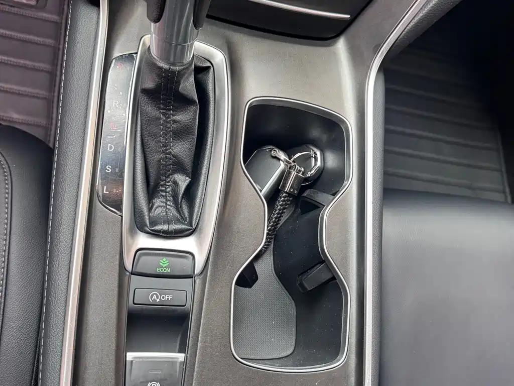 Honda Accord 2021 — фото 19