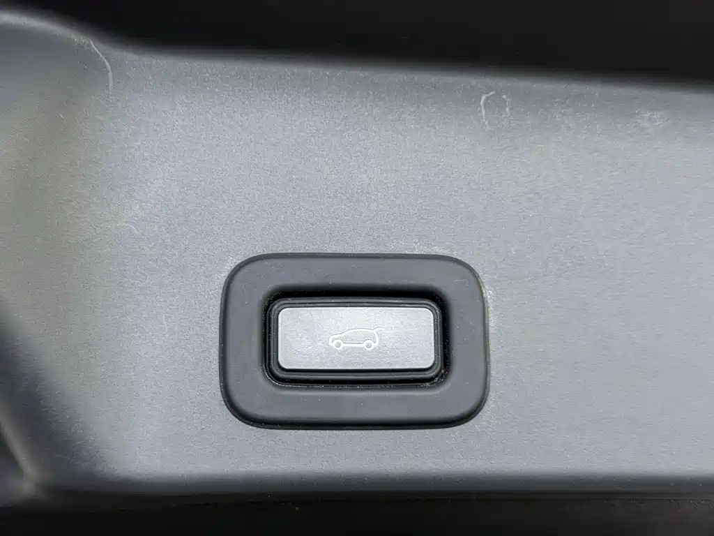 Land Rover Range Rover Evoque 2022 — фото 12