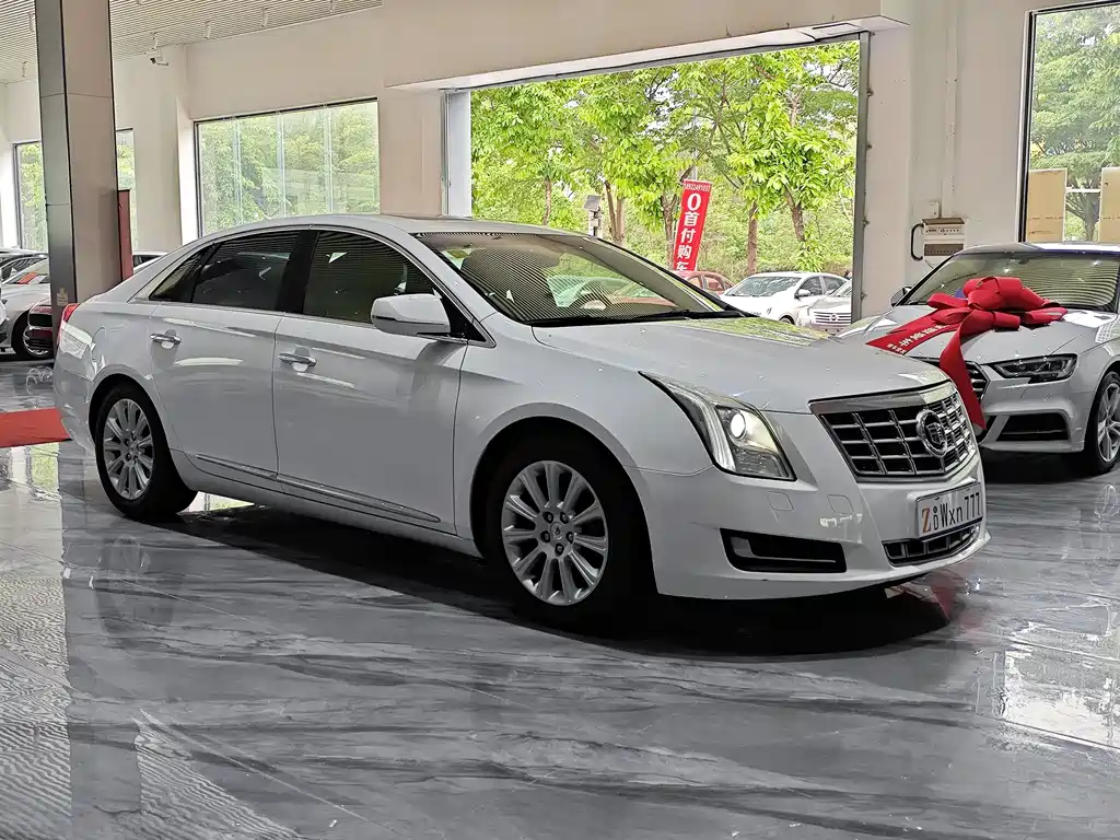 Cadillac XTS 2013 — фото 4