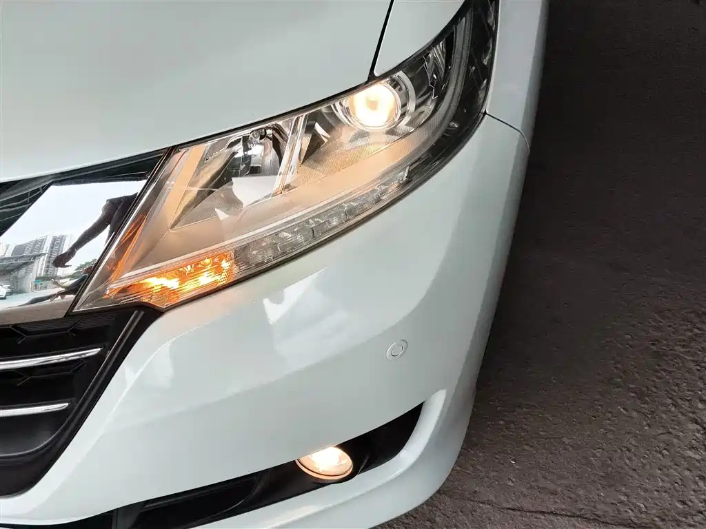 Honda Odyssey 2018 — фото 18