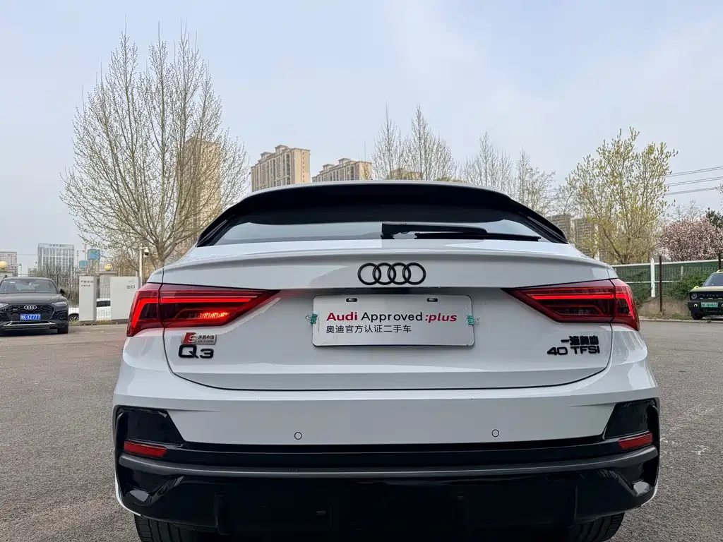 Audi Q3 Sportback 2024 — фото 11