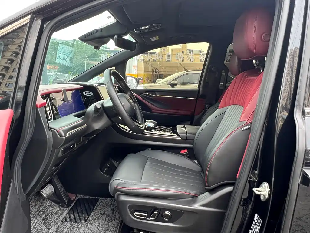 GAC Motor Trumpchi M8 2023 — фото 10