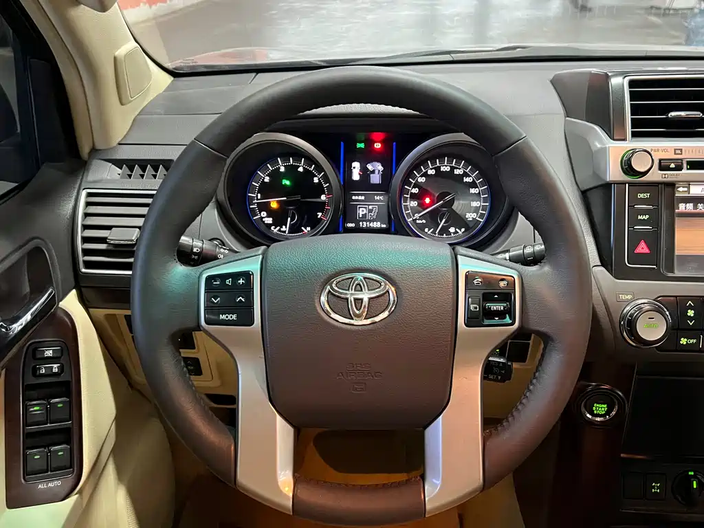Toyota Prado 2013 — фото 17
