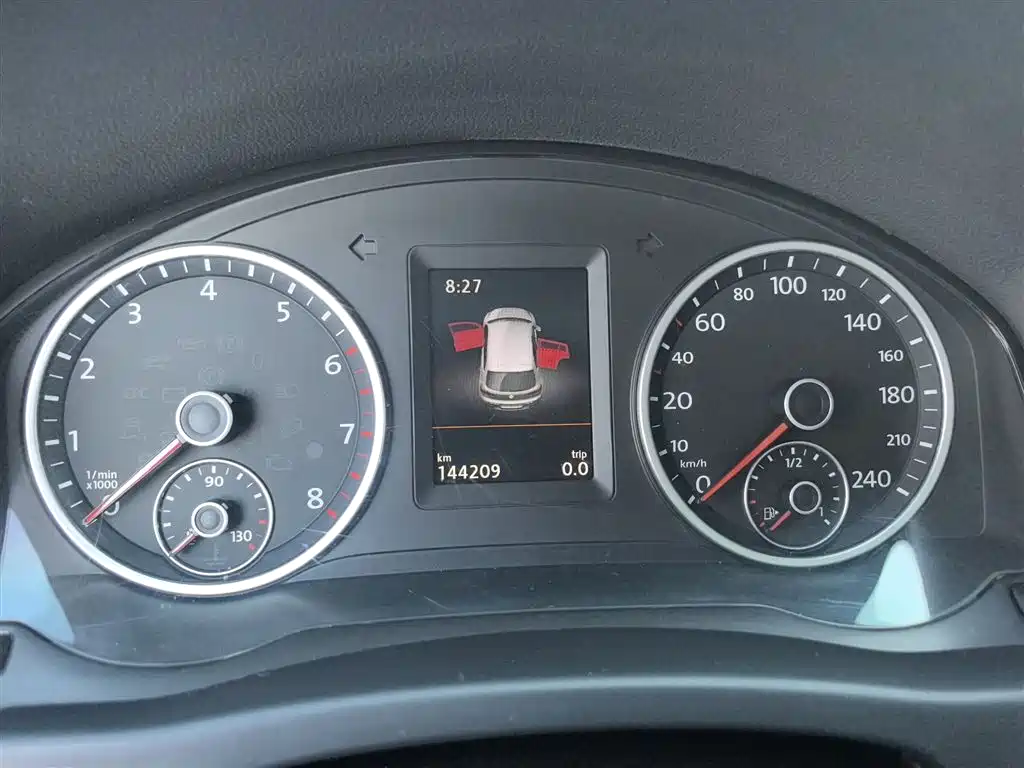 Volkswagen Tiguan 2015 — фото 6