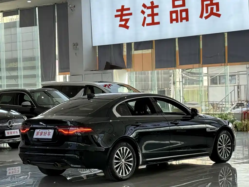 Jaguar XEL 2023 — фото 17