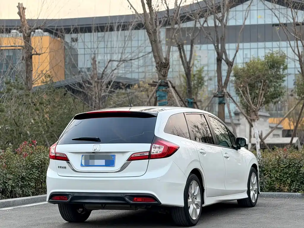 Honda Jade 2016 — фото 8