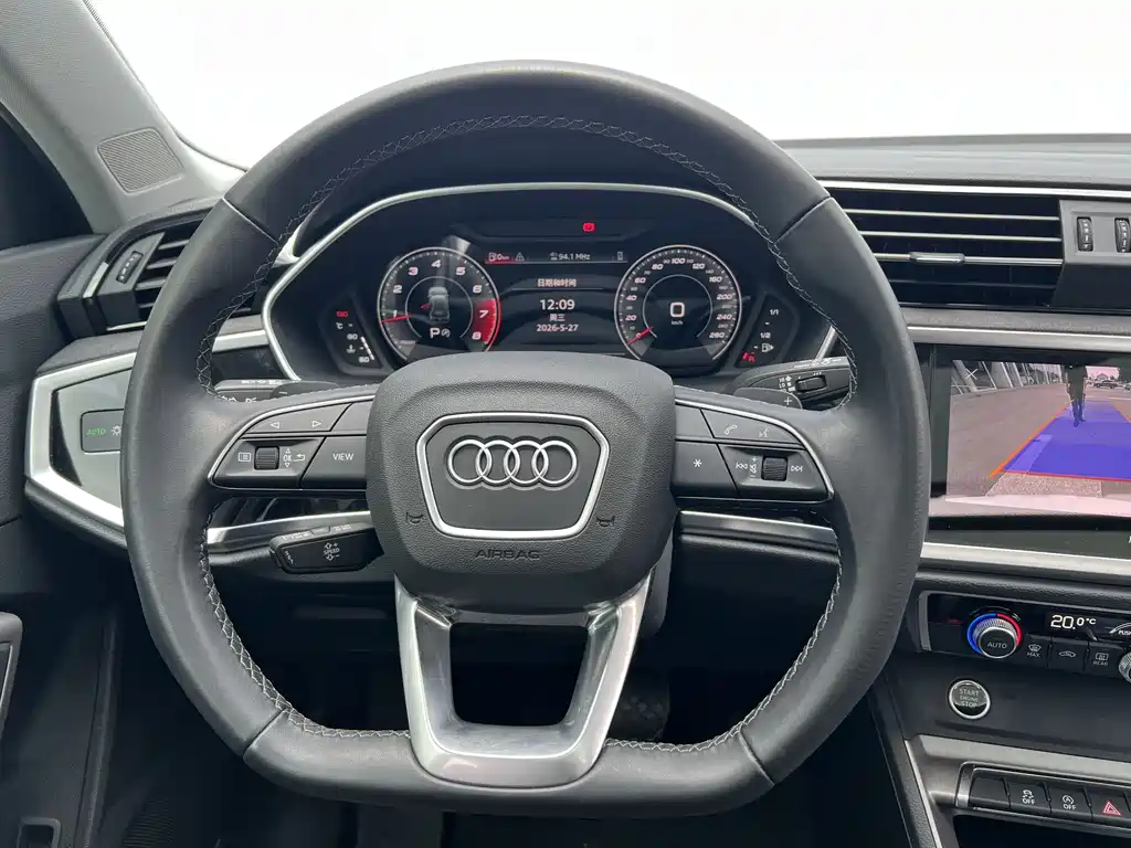 Audi Q3 2025 — фото 8
