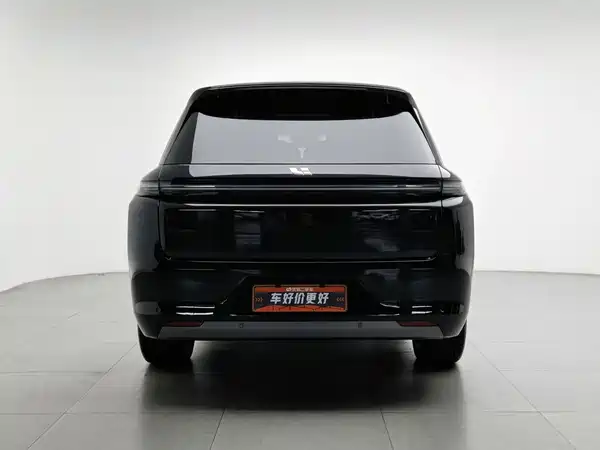Li Auto L8 2025