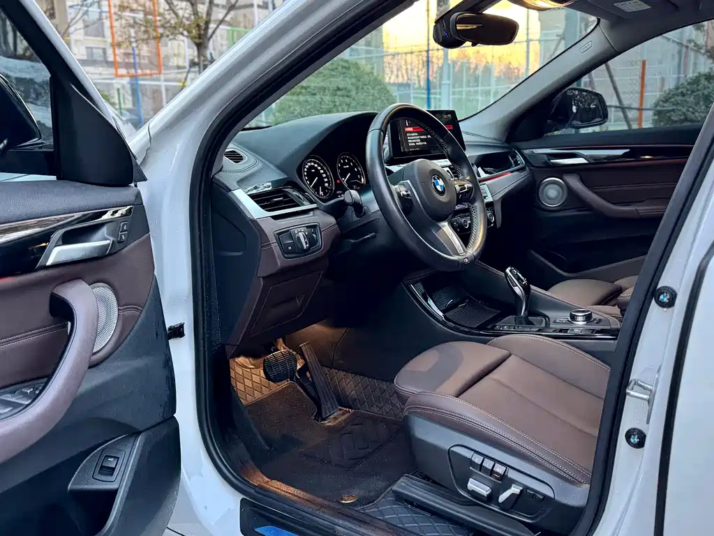 BMW X2 2023 — фото 4