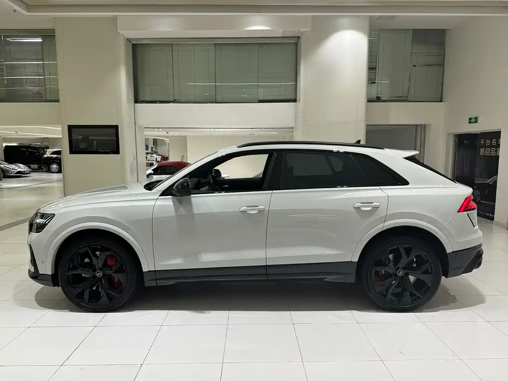 Audi RS Q8 2021