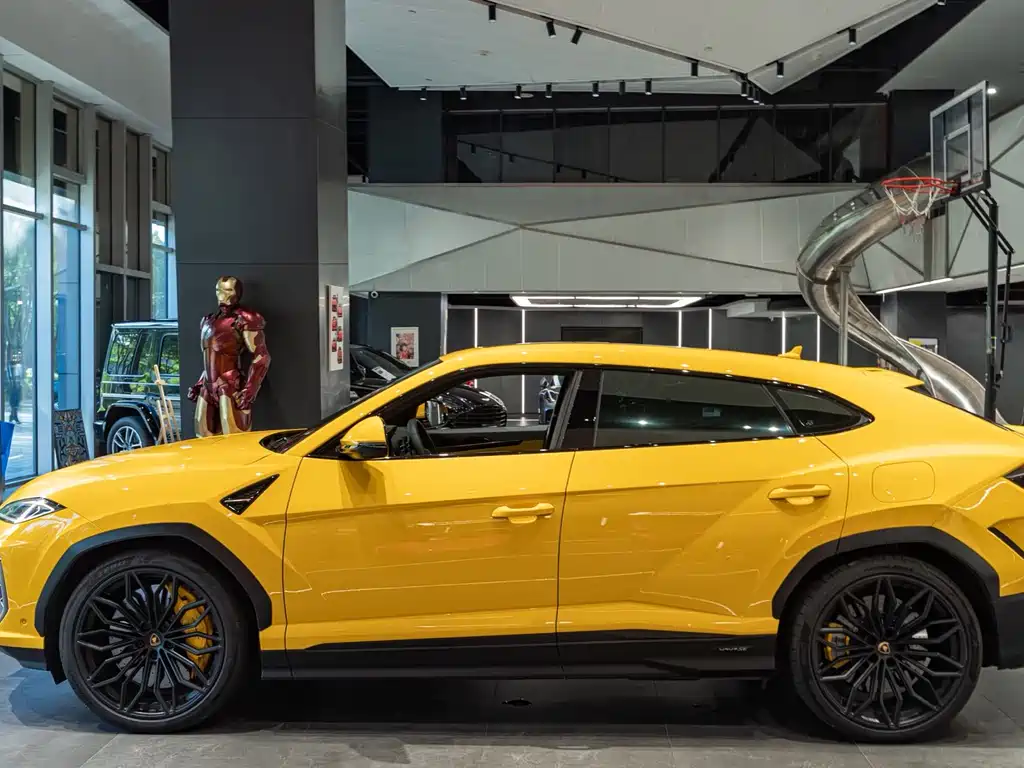 Lamborghini Urus SE 2025 — фото 19