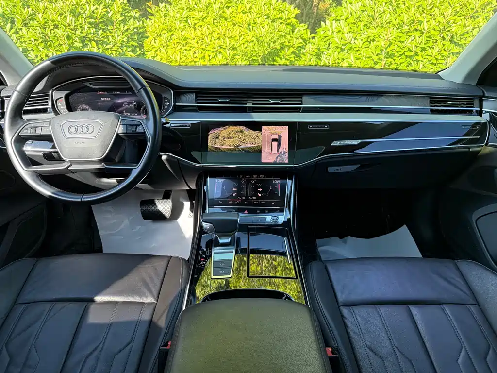 Audi A8 2019 — фото 11