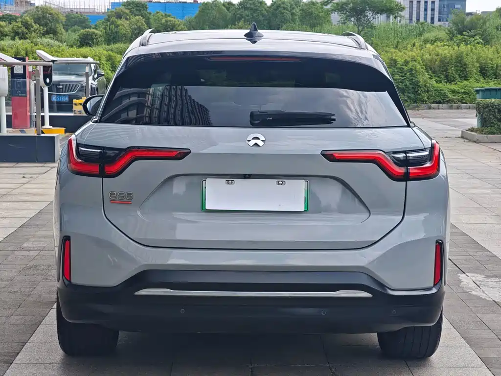 NIO ES6 2021