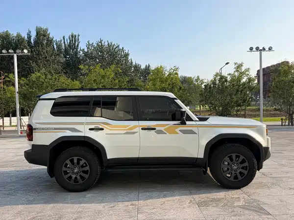 Toyota Prado 2024