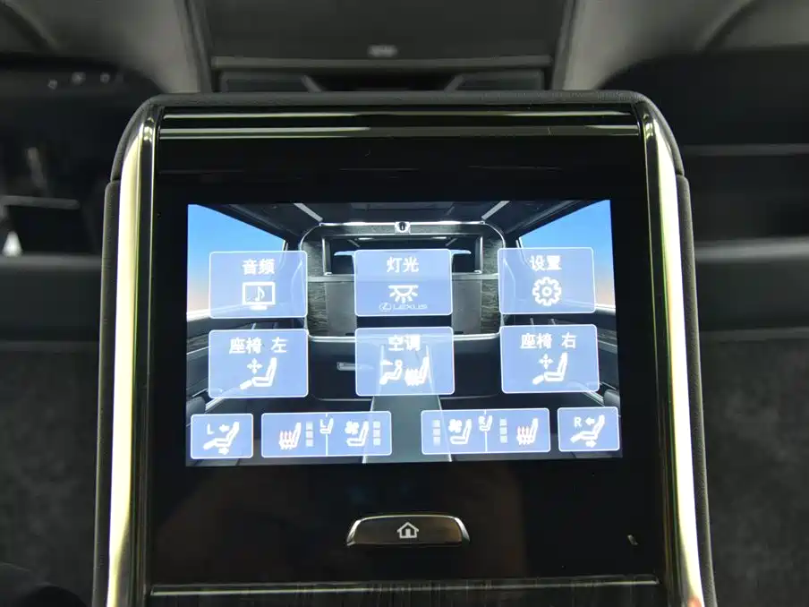 Lexus LM 2022 — фото 15