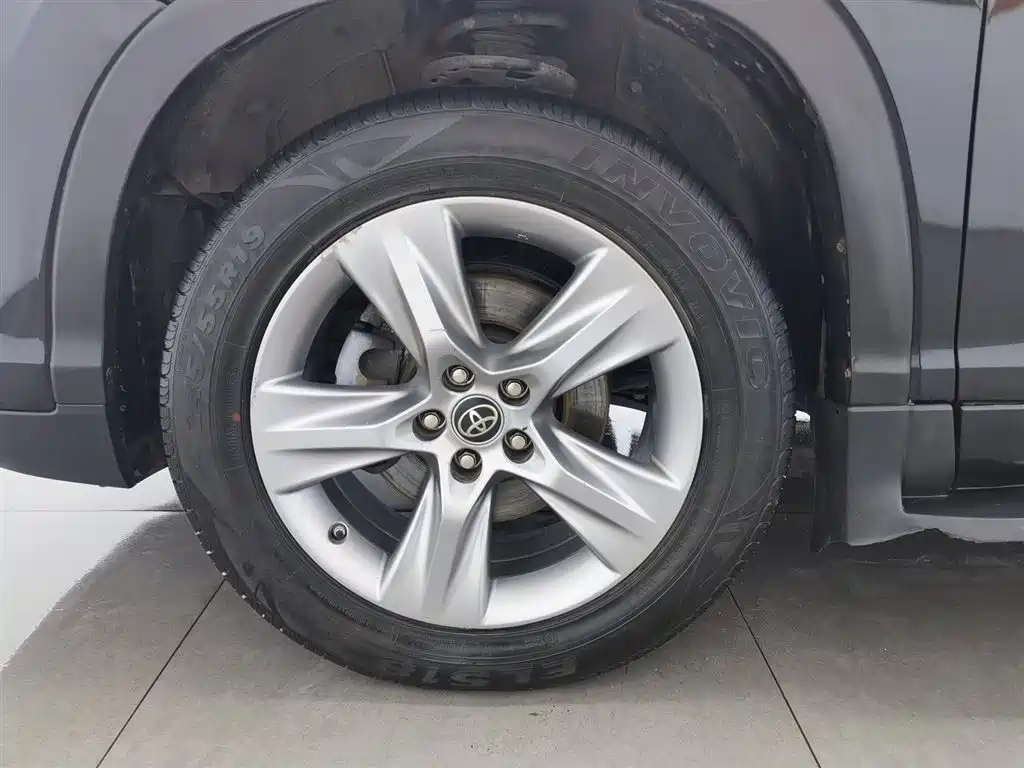 Toyota Highlander 2019 — фото 17