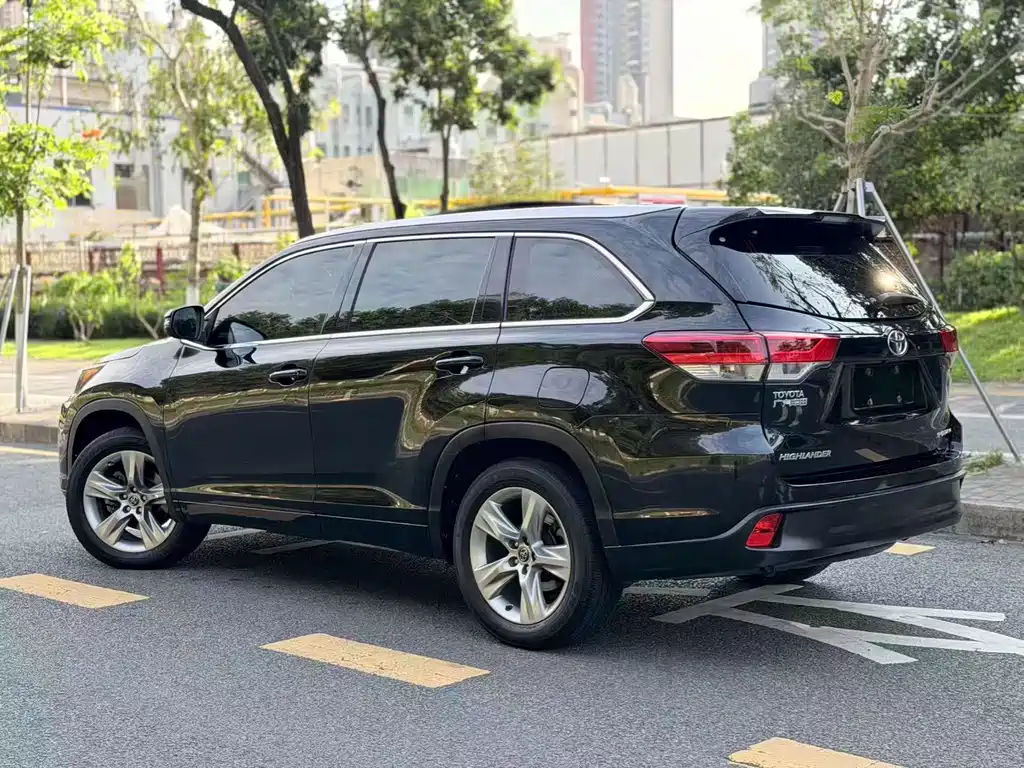 Toyota Highlander 2019