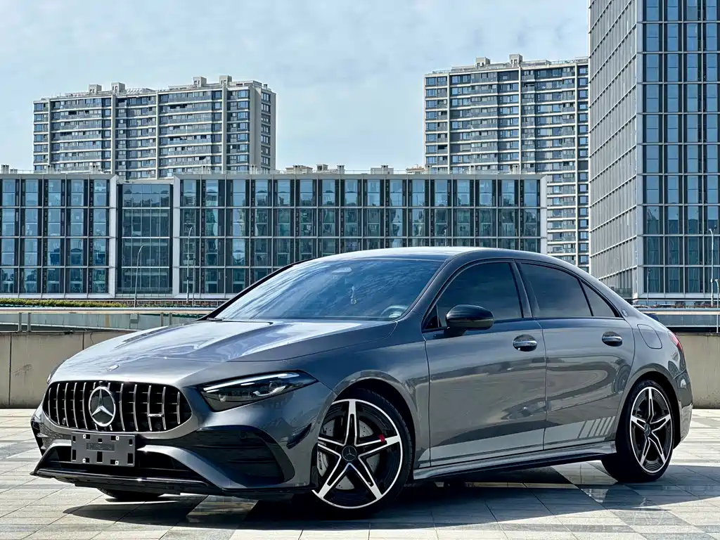 Mercedes-Benz A-Class AMG 2024 — фото 1