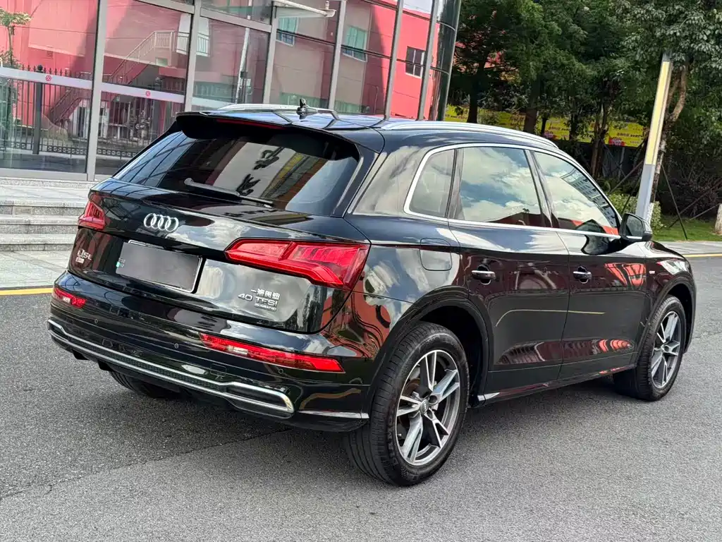 Audi Q5L 2020 — фото 6
