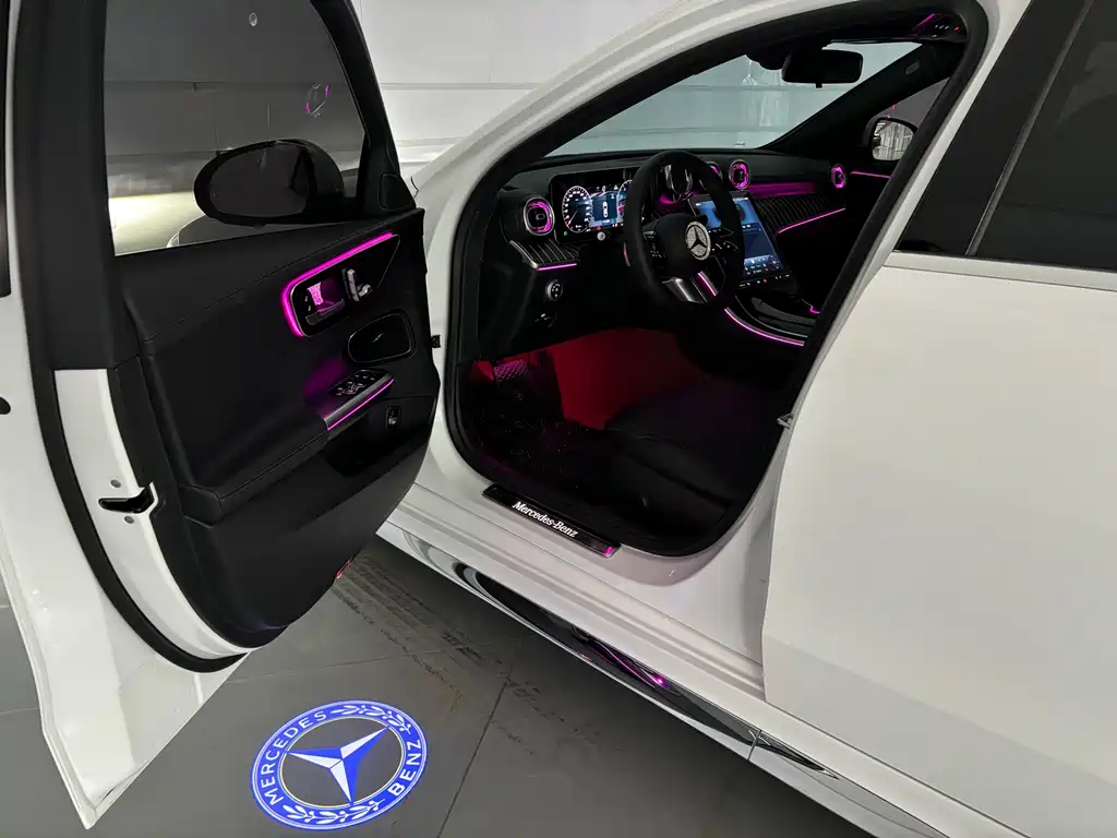 Mercedes-Benz C-Class 2025 — фото 19