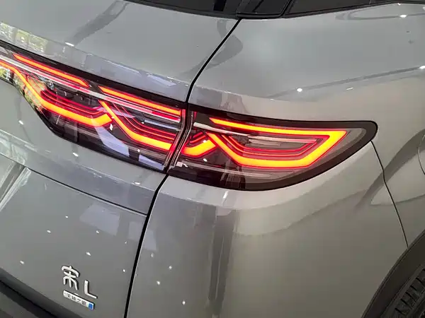 BYD Song L DM-i 2025