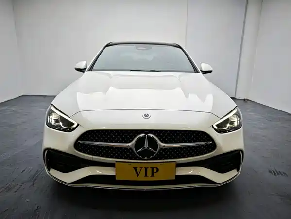 Mercedes-Benz C-Class 2024