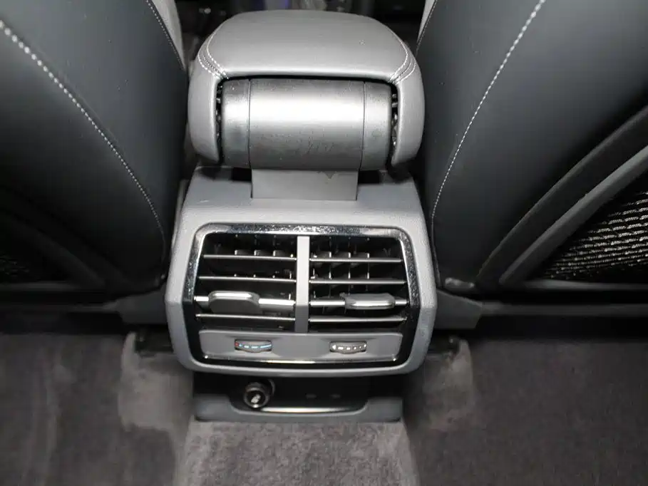 Audi Q3 Sportback 2026 — фото 10