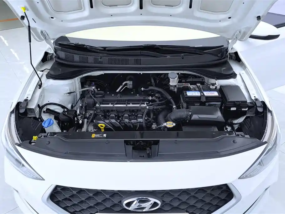 Hyundai Elantra 2022 — фото 10