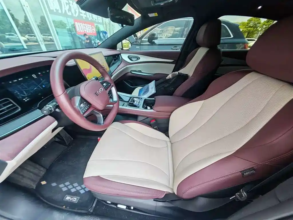 BYD Seal 07 DM-i 2025 — фото 7