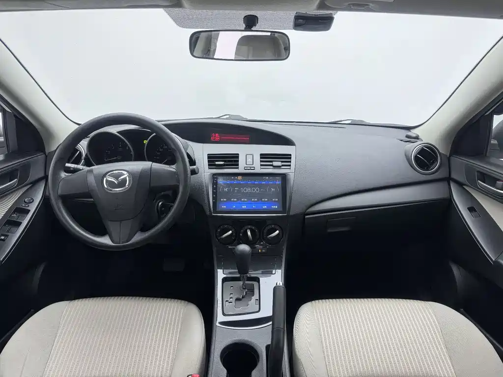 Mazda 3 Xingcheng 2016 — фото 13