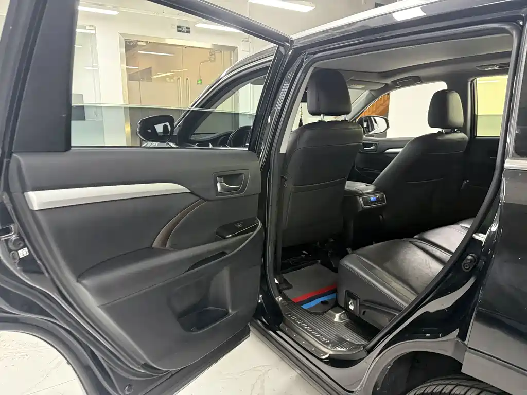 Toyota Highlander 2019 — фото 13