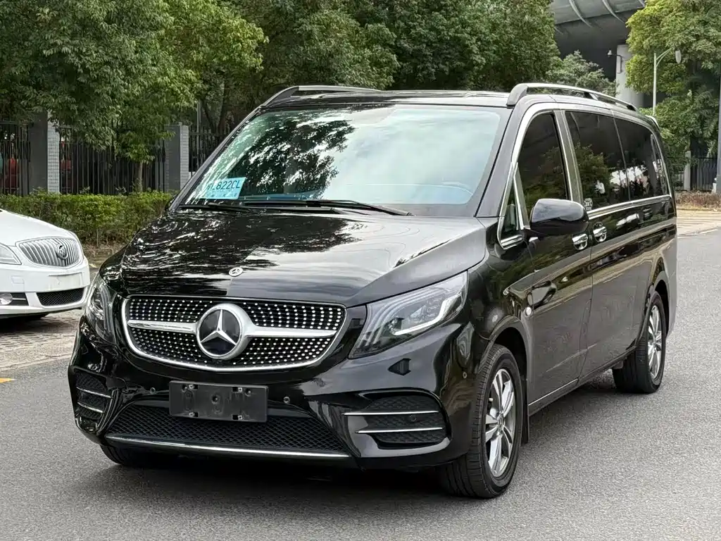 Mercedes-Benz Vito 2022 — фото 1