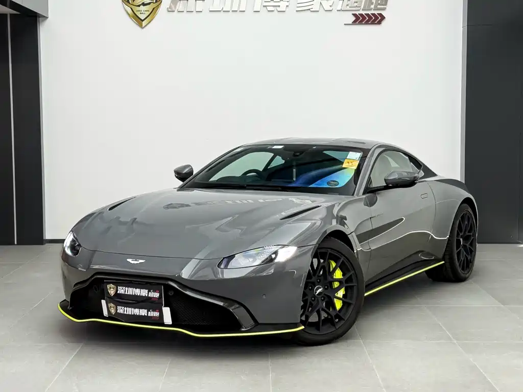Aston Martin V8 Vantage 2021