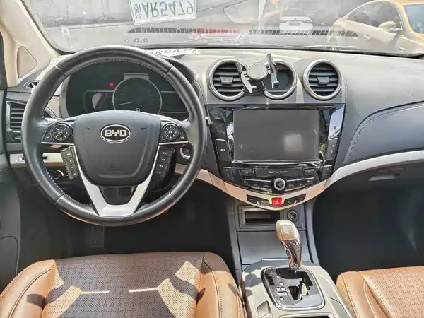 BYD S7 2015