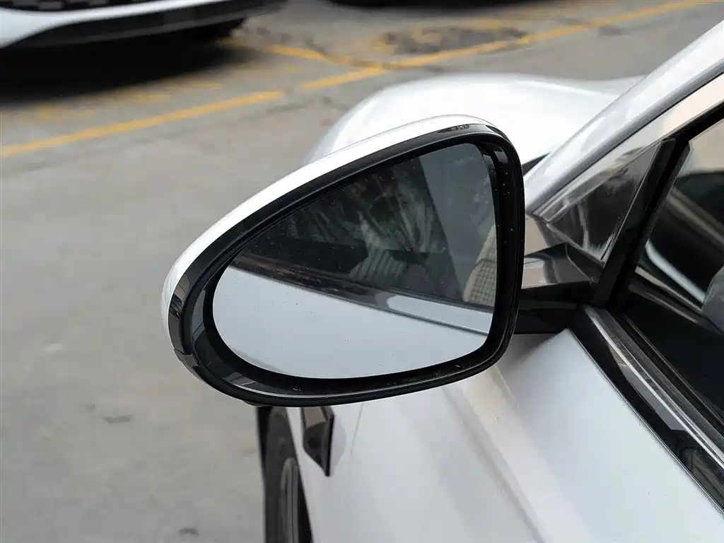 BYD Qin L 2025 — фото 15