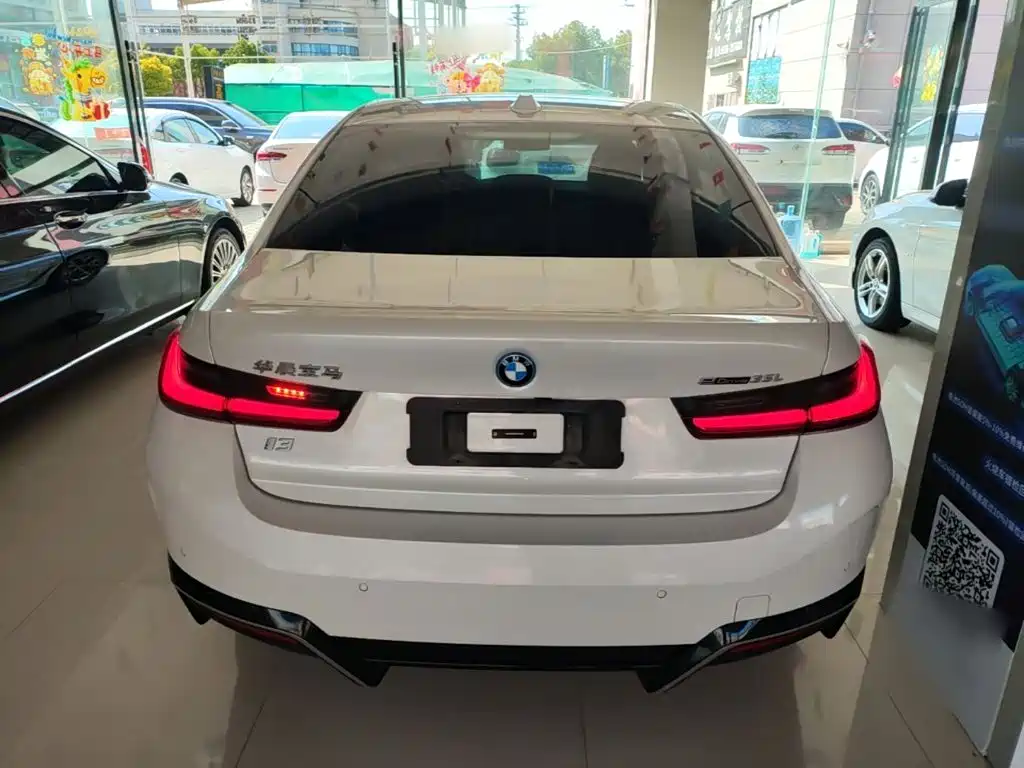 BMW i3 2024 — фото 6