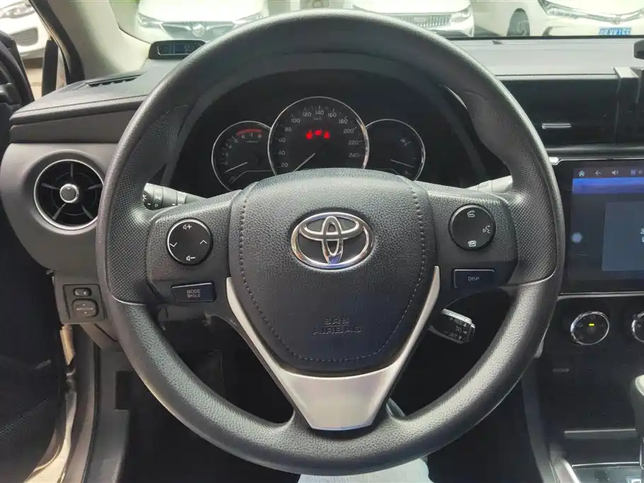 Toyota Corolla 2019 — фото 15