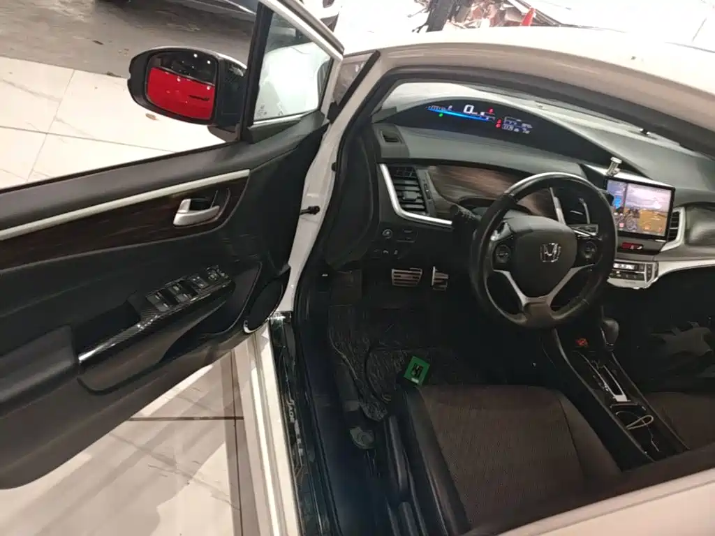 Honda Jade 2020 — фото 12