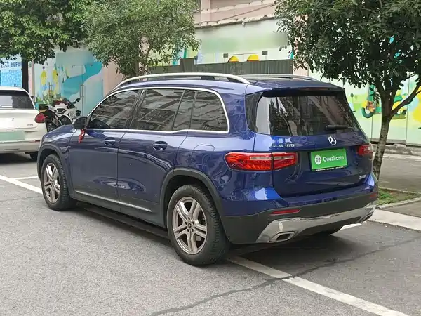 Mercedes-Benz GLB 2021