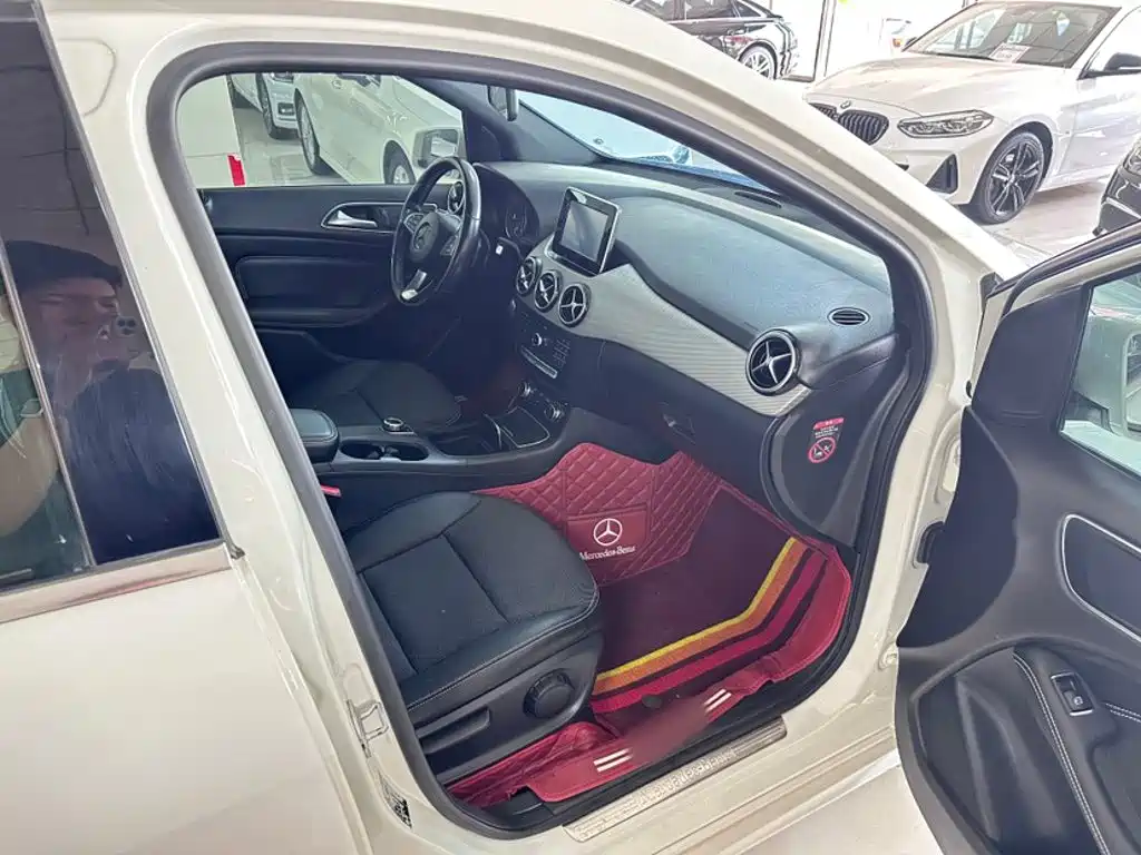 Mercedes-Benz B-Class 2015 — фото 14