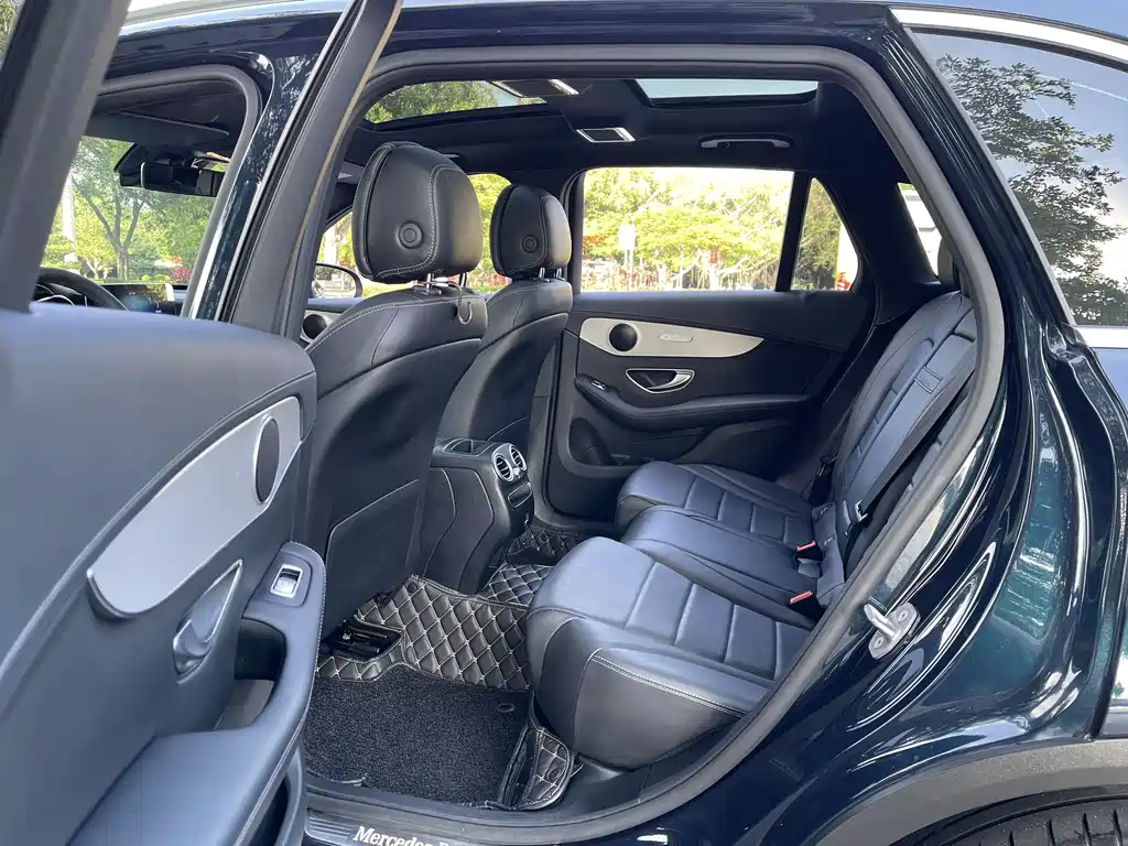 Mercedes-Benz GLC 2023