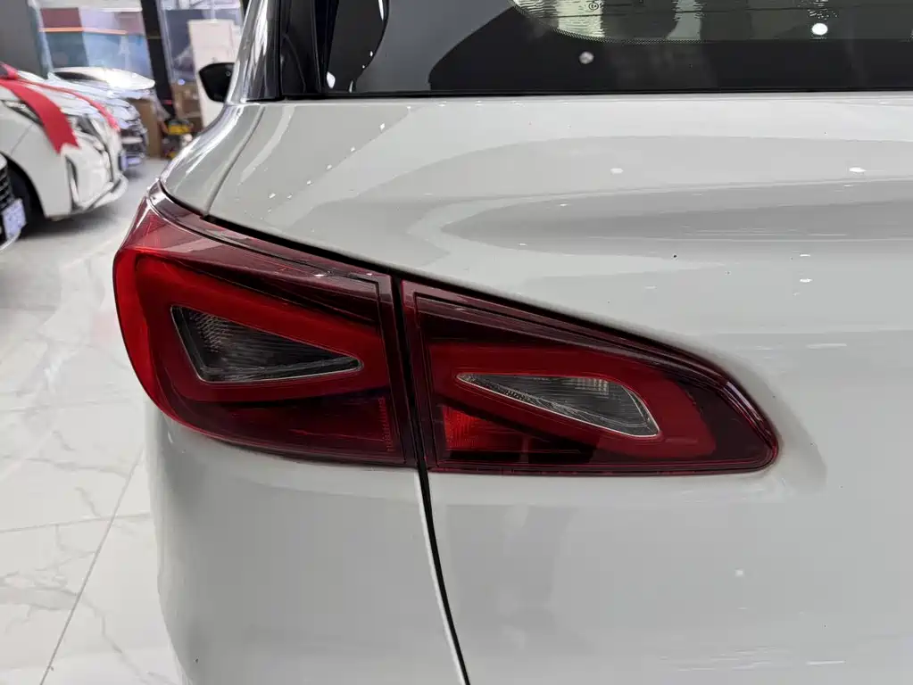 GAC Motor Trumpchi GS3 2018 — фото 23