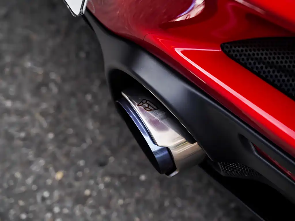 Ferrari F8 2023 — фото 4