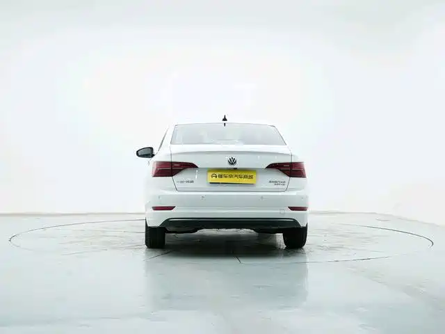 Volkswagen Sagitar 2022