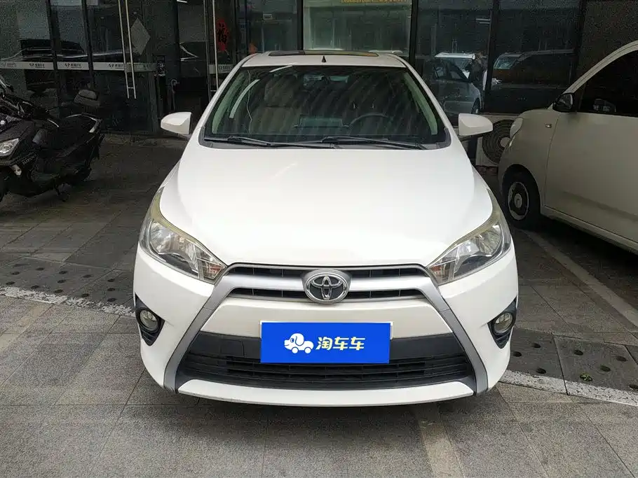 Toyota Yaris L 2014 — фото 2