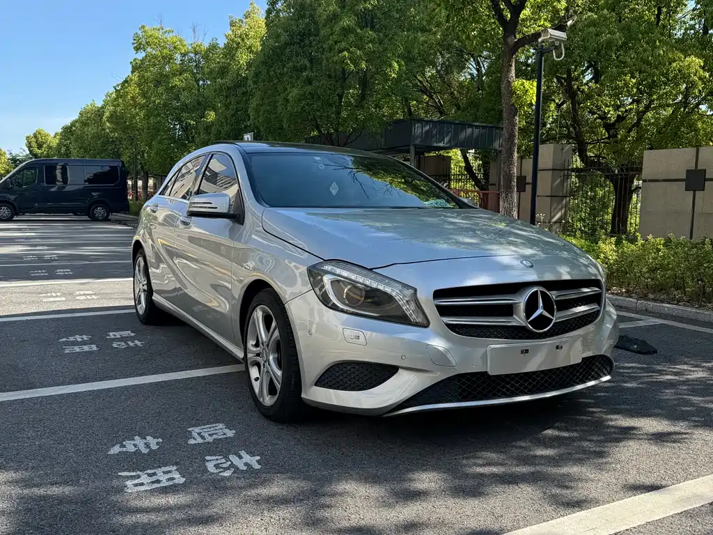 Mercedes-Benz A-Class 2015 — фото 3