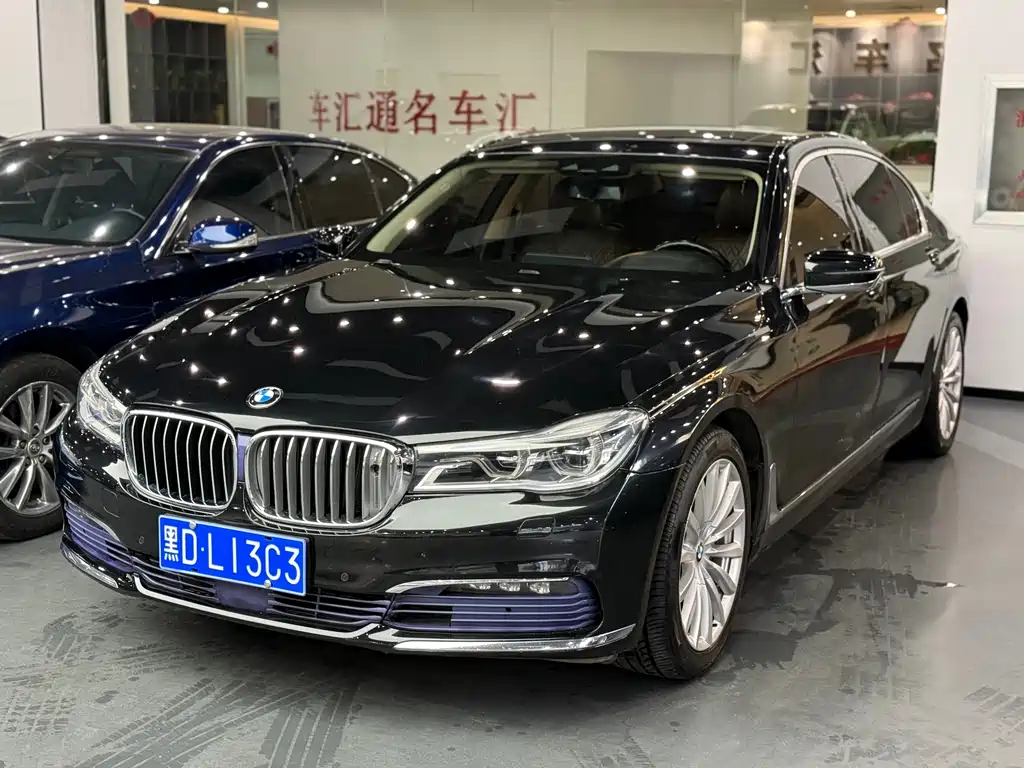 BMW 7 Series 2016 — фото 26