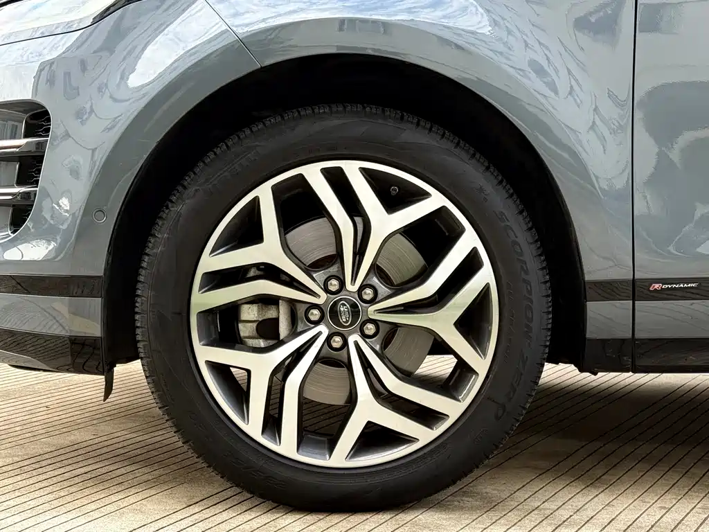 Land Rover Evoque 2021 — фото 16